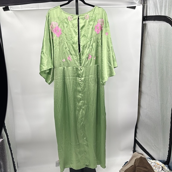 Asos Curve Design Green Floral Satin Kimono Dress Size 18 - Picture 5 of 11